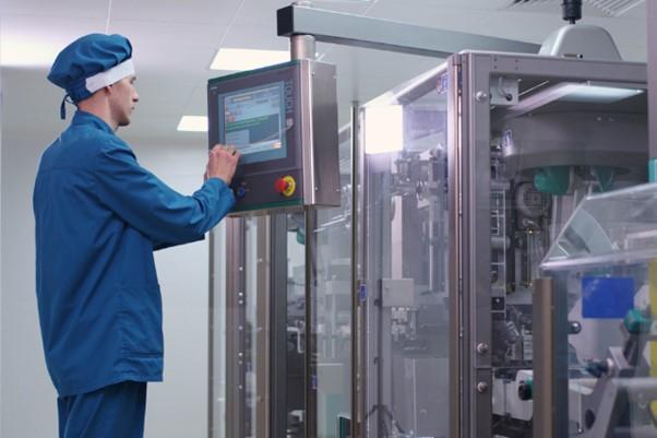 Tự động hóa toàn diện đang định hình tương lai các nhà máy thông minh như thế nào?